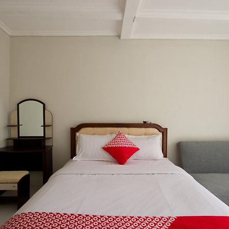 Capital O 3359 Pondok Wisata Jaden Trawas Mojokerto エクステリア 写真